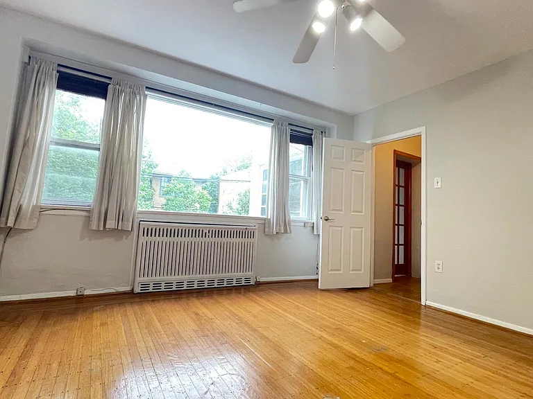 425 S 46th St #1 — Photo 12