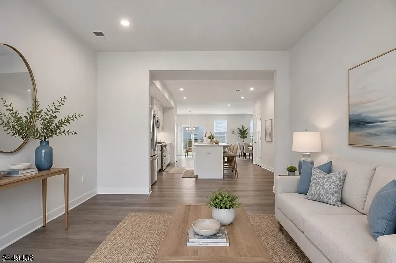 3 bed, 2.5 bath, $3,900 — Photo 3