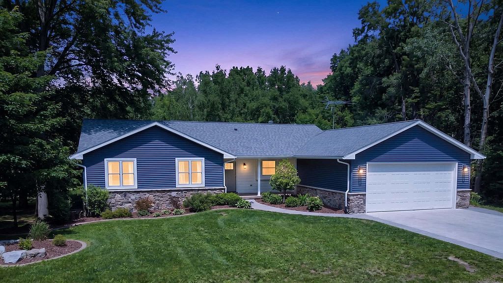 1555 Thompson Rd - Property Image