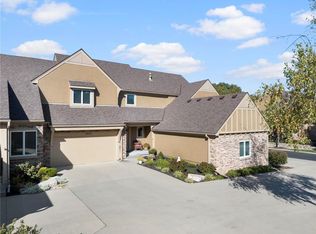 13942 S Summit St, Olathe, KS 66062