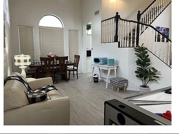 Livingroom, diningroom, Game