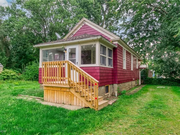 915 Beardsley St, Akron, OH 44311