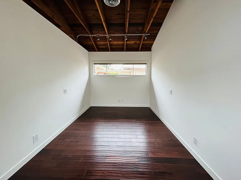 4137 Lafayette Pl — Photo 9