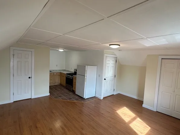 38 Maple St #C, Bradford, VT 05033