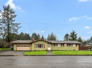 1006 Meadow Ave, Tillamook, OR 97141