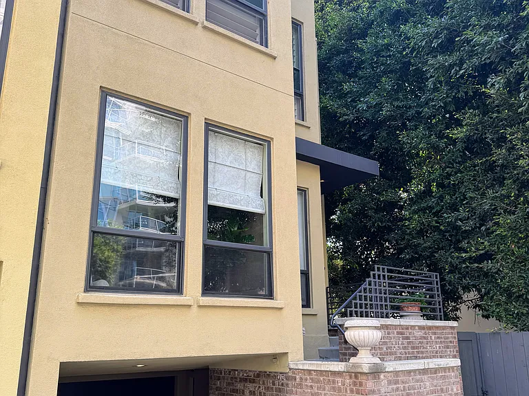 1527 9th Ave — Photo 3
