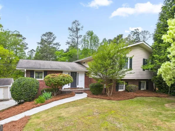2389 Kingsland Dr, Dunwoody, GA 30360