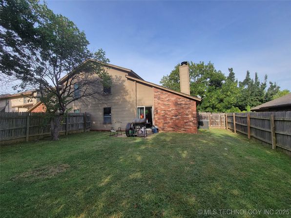 tulsa-oklahoma-440335500 picture