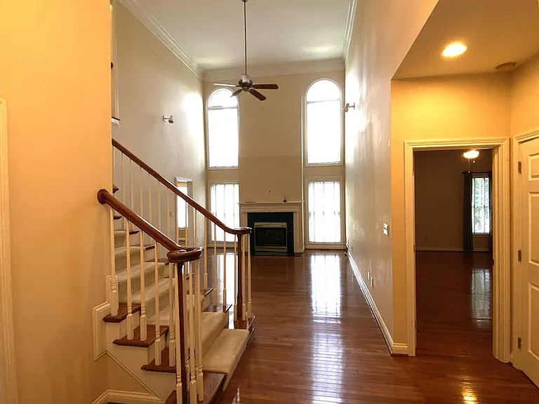 4224 Evergreen Dr — Photo 3
