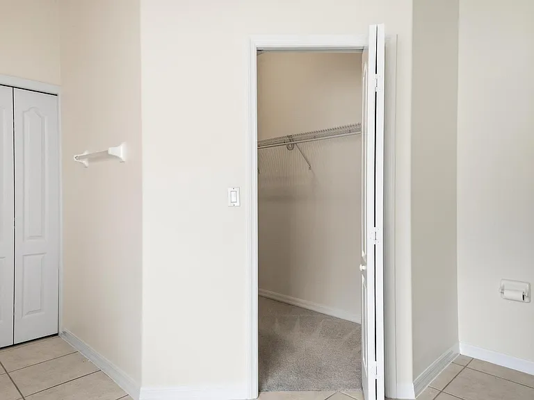 29 E Diamond Dr — Photo 32