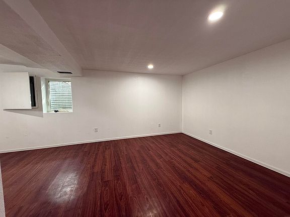 4th image of 929 Randolph St