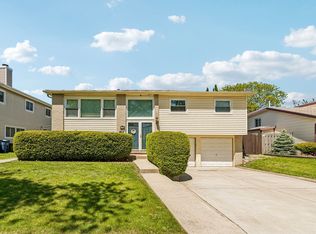 774 Polynesian Dr, Des Plaines, IL 60016