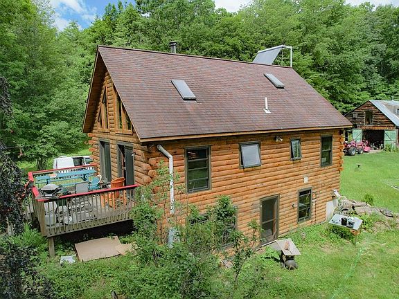2nd image of 66 Ledge Farm Rd