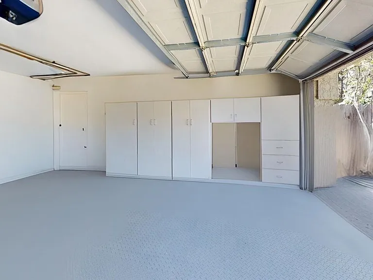 12834 Landale St — Photo 34