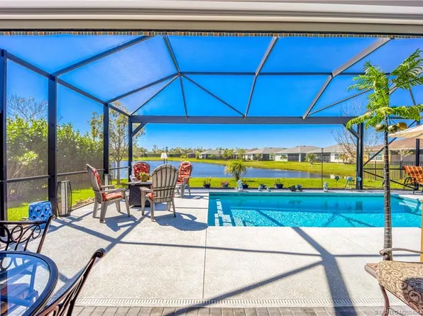 786 SE Woodbine Rd, Port Saint Lucie, FL 34984