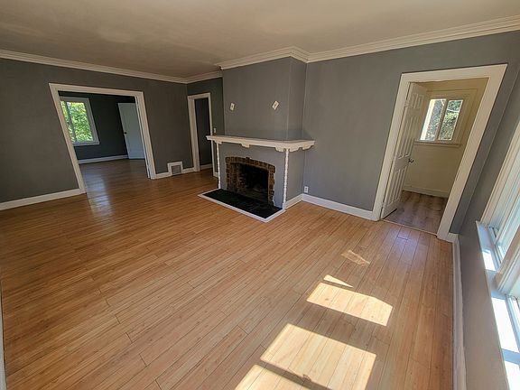 2nd image of 1864 N Lake Ave #1
