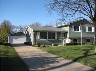 1930 Cach Ln SW, Cedar Rapids, IA 52404