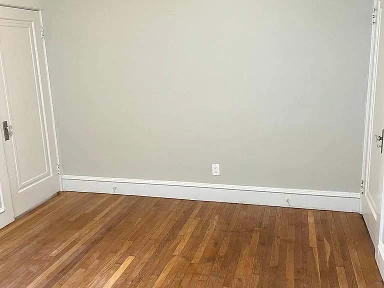 866 Smith St #1 — Photo 10