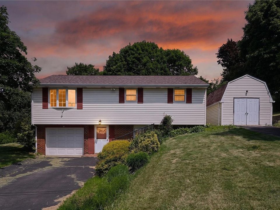 1st image of 105 Willow Dr