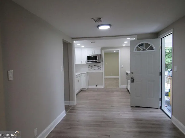 112 Judy Ave — Photo 23