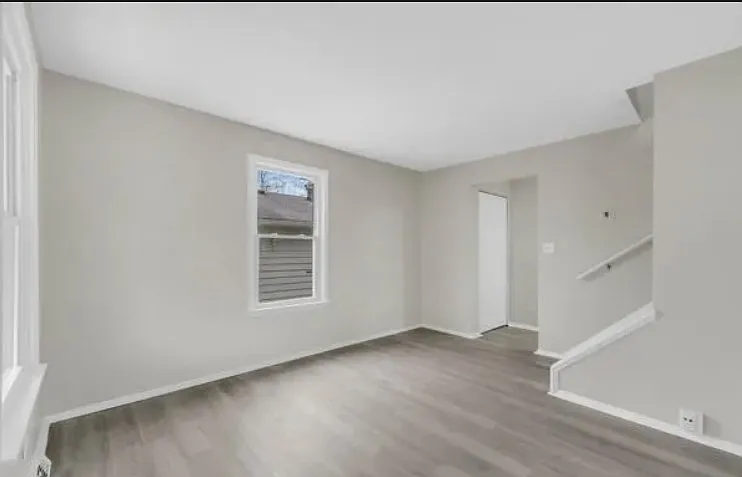 3 bed, 1110 sqft, $1,700 — Photo 4