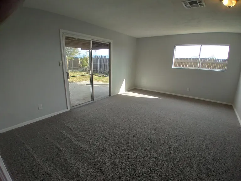 2505 Holladay Ave — Photo 7