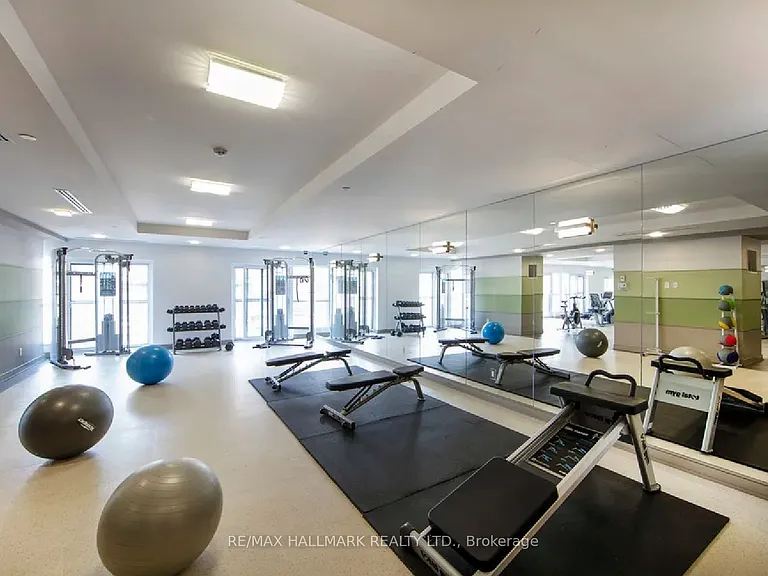 570 Bay St #706 — Photo 12