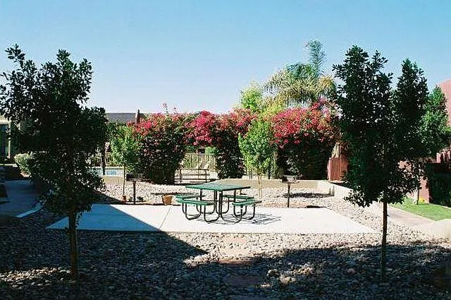 Eastridge Apartments — Photo 11