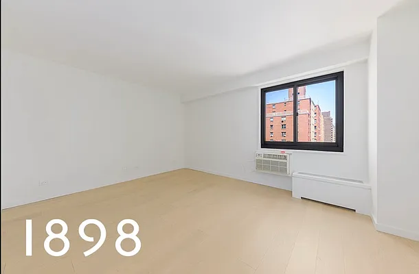 Rented by A&E Real Estate Management | media 21