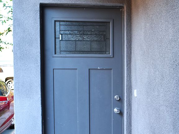 2nd image of 120 E 29th St
