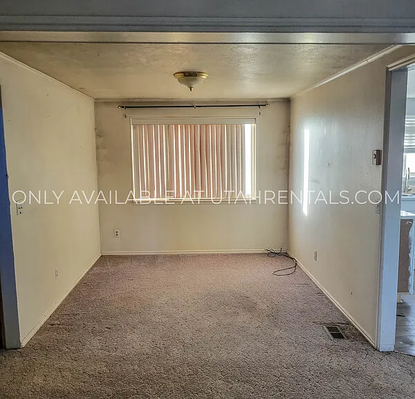 5162 S 800 W — Photo 16
