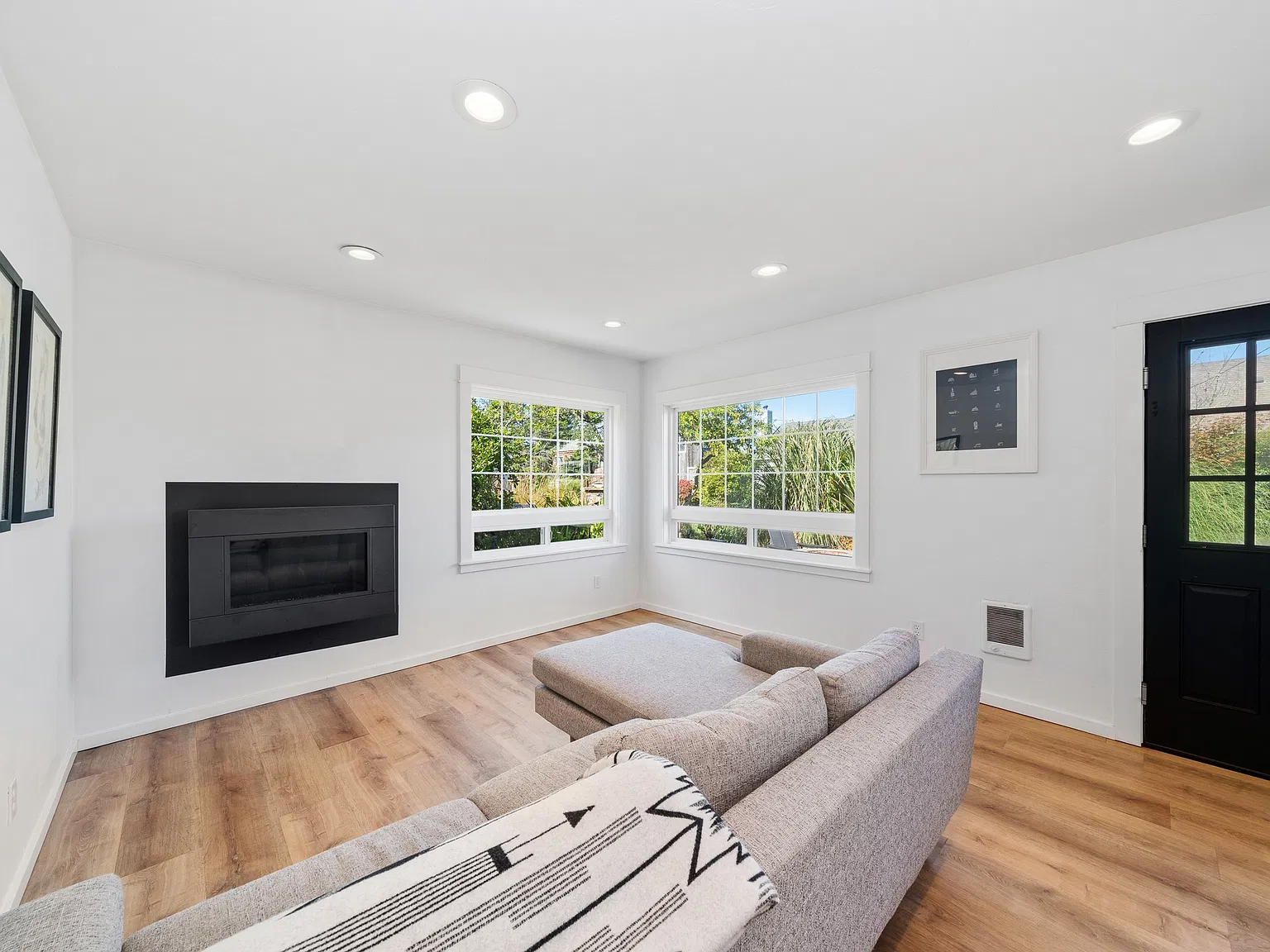 246 Edmund Ln — Photo 3