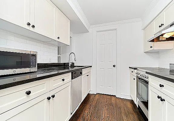 5th image of 54 Barrow St Bsmt B