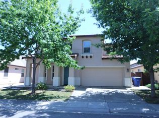 2914 Holdrege Way, Sacramento, CA 95835