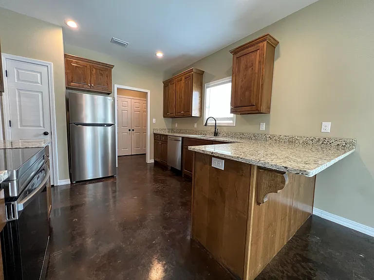 12914 Churchill Dr #A — Photo 6