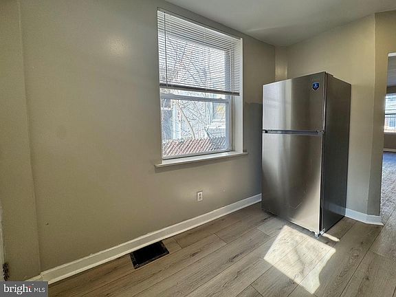 5th image of 3173 Tulip St