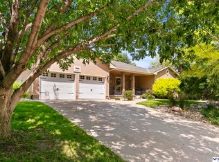 17502 Howard St, Omaha, NE 68118