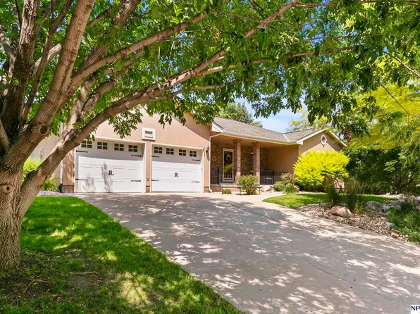 17502 Howard St, Omaha, NE 68118