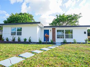 1211 W 25th St, Riviera Beach, FL 33404