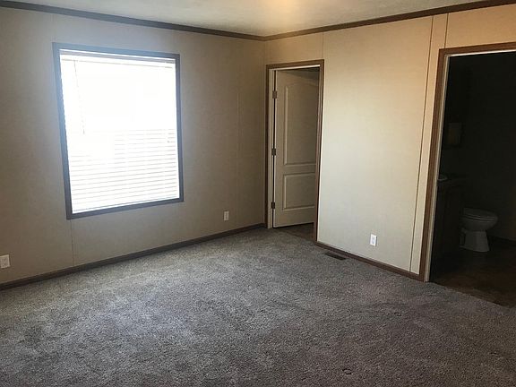 4th image of 296 Fox Chase Blvd