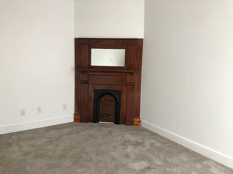 821 Bowe St #A — Photo 1