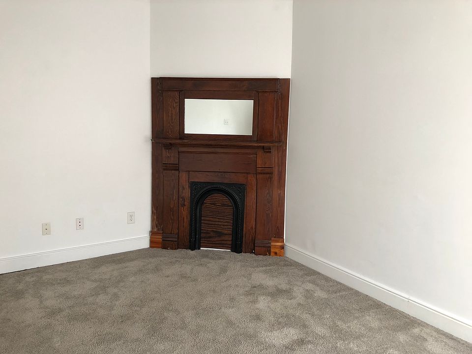 1st image of 821 Bowe St APT A