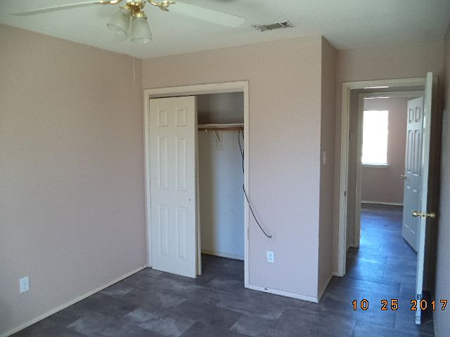 1st image of 2221 Loretta Ln