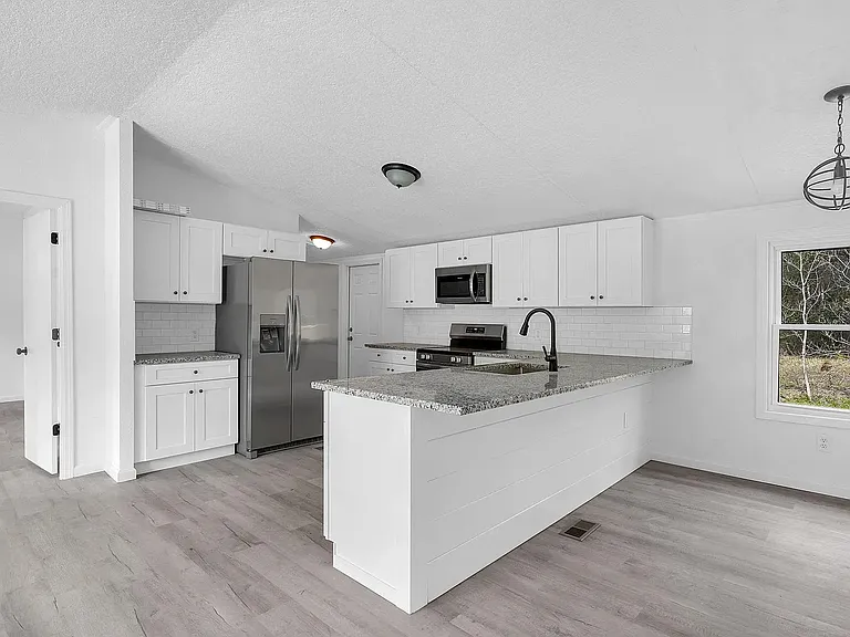 1412 Century Cir — Photo 2
