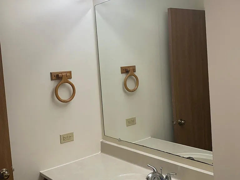 Main bathroom