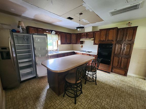 5th image of 863 Cooley Rd