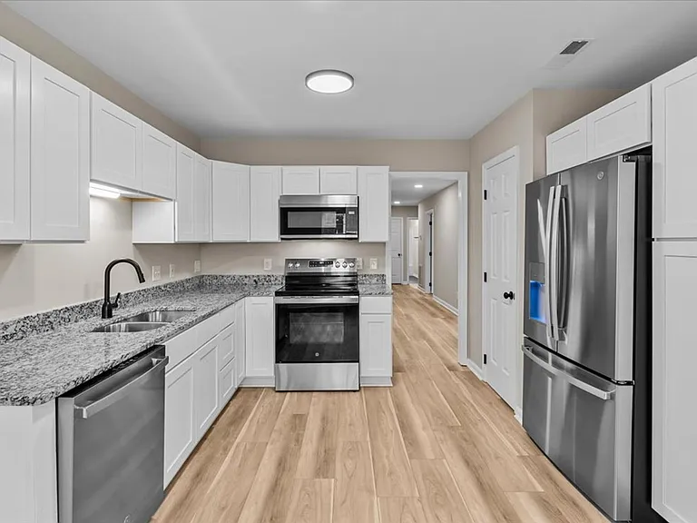 3011 Colony Dr — Photo 18
