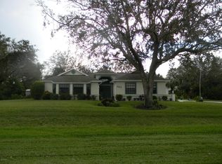 520 Periwinkle Dr, Sebastian, FL 32958