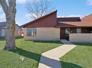 1729 Creek View Dr, Glenn Heights, TX 75154