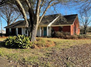 109 Champion Cir, Water Valley, MS 38965